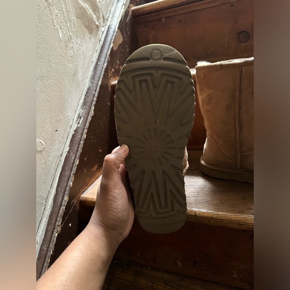 USED UGGS NEED TLC - Picture 8 of 11